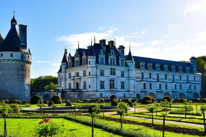 Châteaux de la Loire en famille : choisir les visites qui plaisent aussi aux enfants