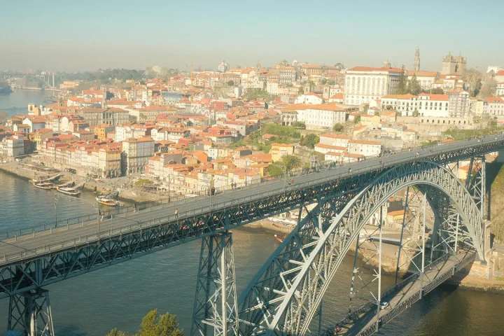 Porto avec enfants : composer avec les pentes, le Douro et les pauses