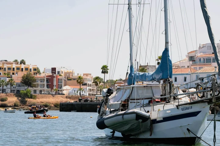 Choisir le Portugal en famille selon la saison et l’âge des enfants