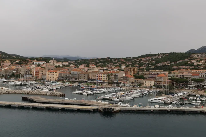 Club vacances en Corse en famille : comment bien choisir ?
