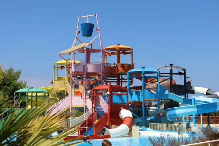 Les meilleurs campings avec club pour des vacances familiales