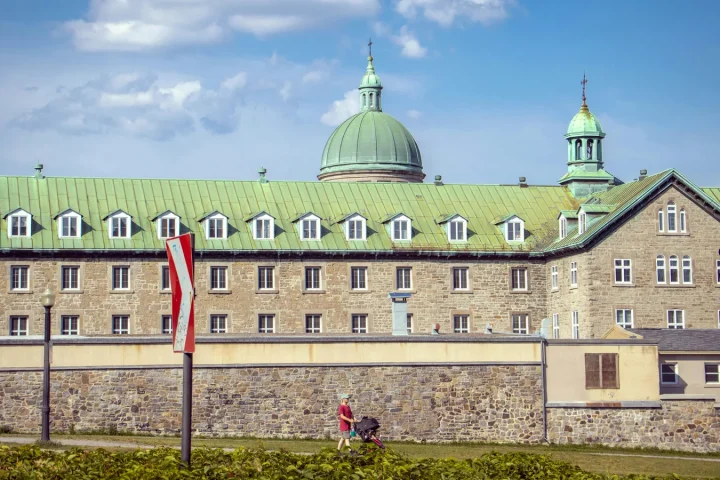 Montréal ou Toronto : quelle métropole canadienne visiter ?