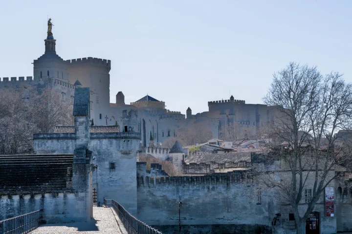 Avignon avec des enfants : palais, pont et pauses dans la vieille ville