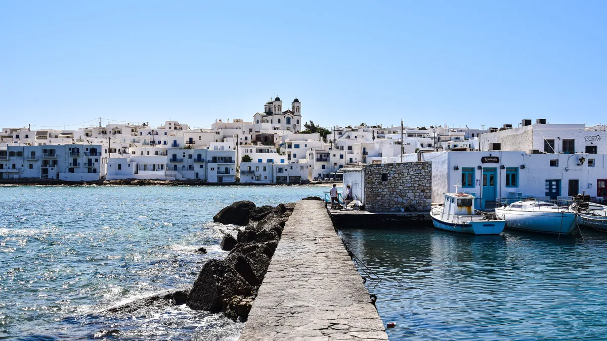 visuel secondaire sur Paros en famille